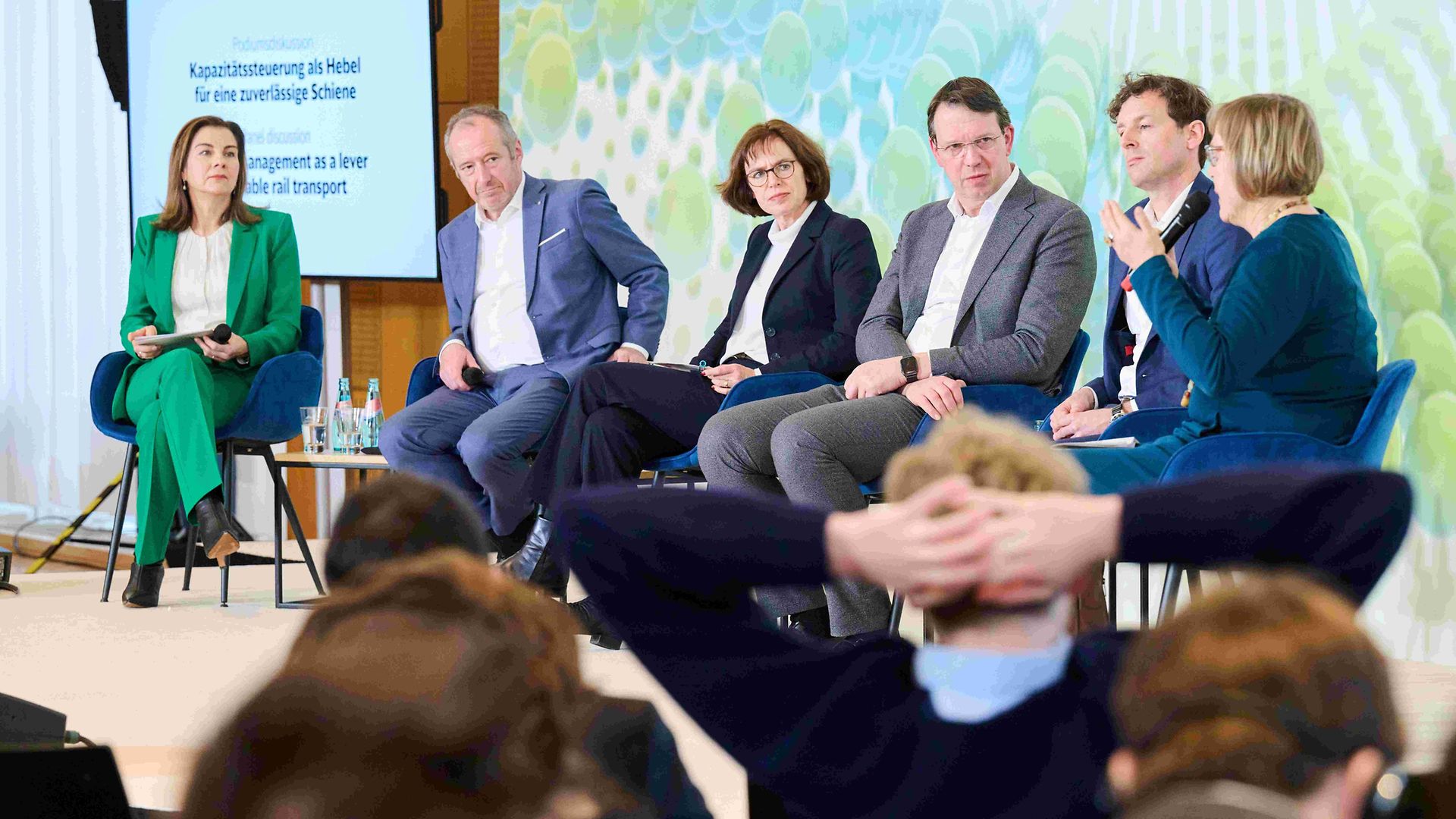 Podium Kapazitätsmanagement seitlich